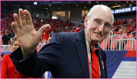Vince Dooley Biography, Age, Height, Wife, Net Worth, Family